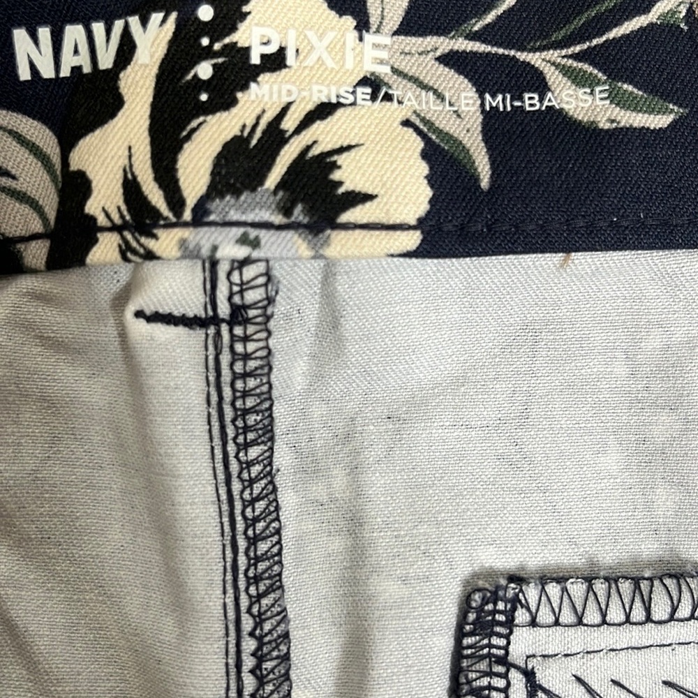 Navy Floral Mid-Ride Pixie Pants - Picture 7 of 9
